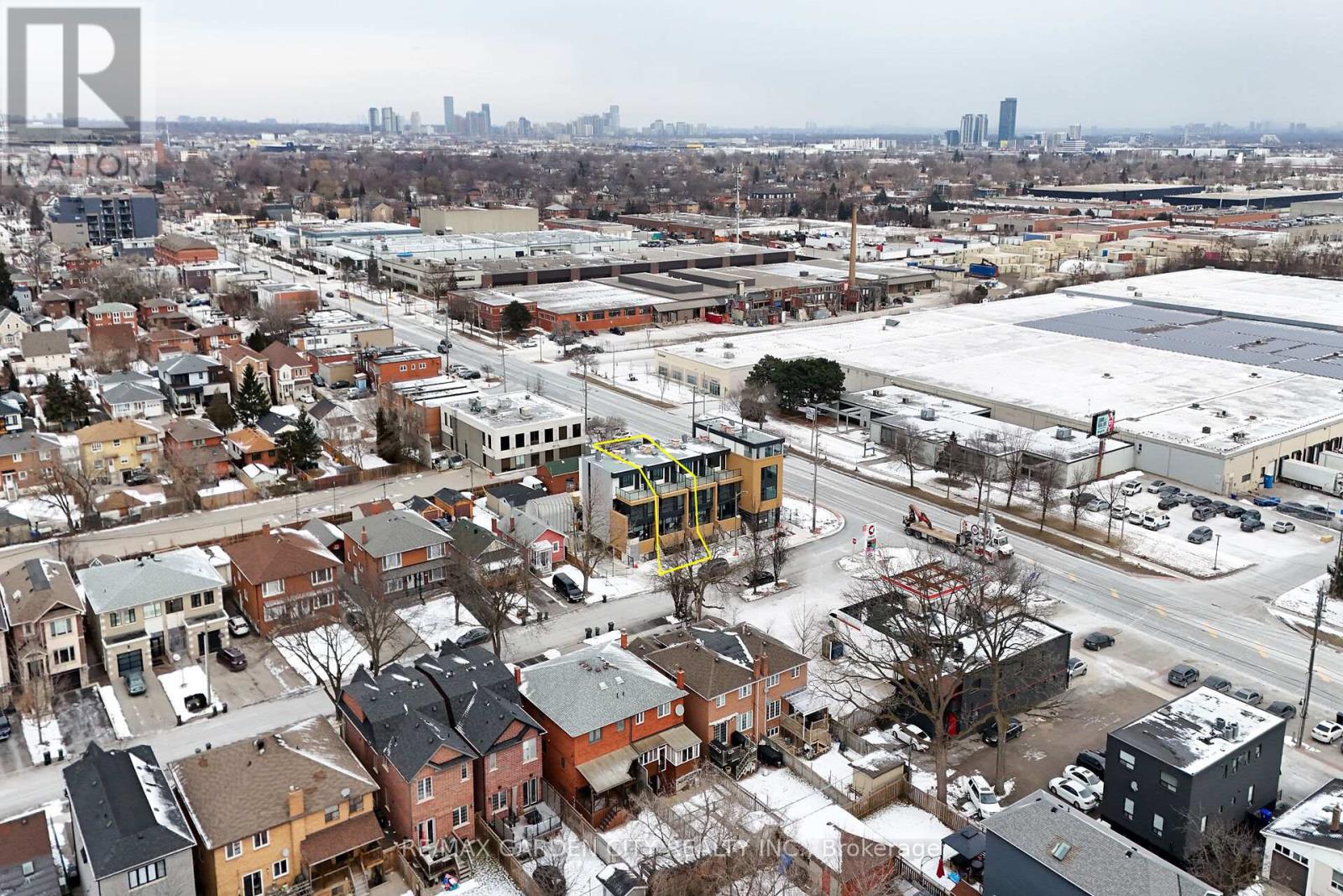 200 Browns Line, Toronto (Alderwood), Ontario  M8W 3T4 - Photo 9 - W12213232