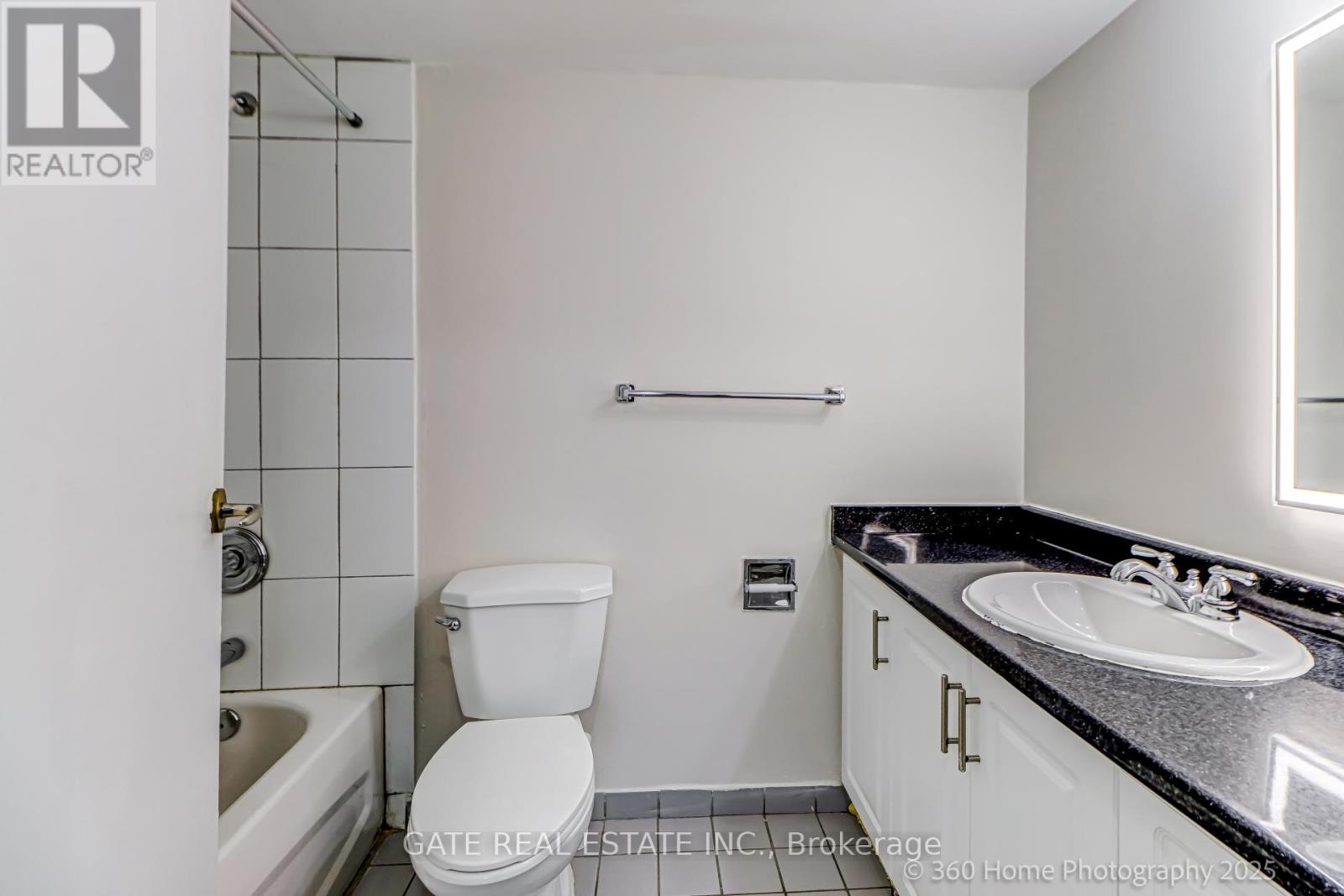 604 - 10 Markbrook Lane, Toronto, Ontario  M9V 5E3 - Photo 8 - W12213244
