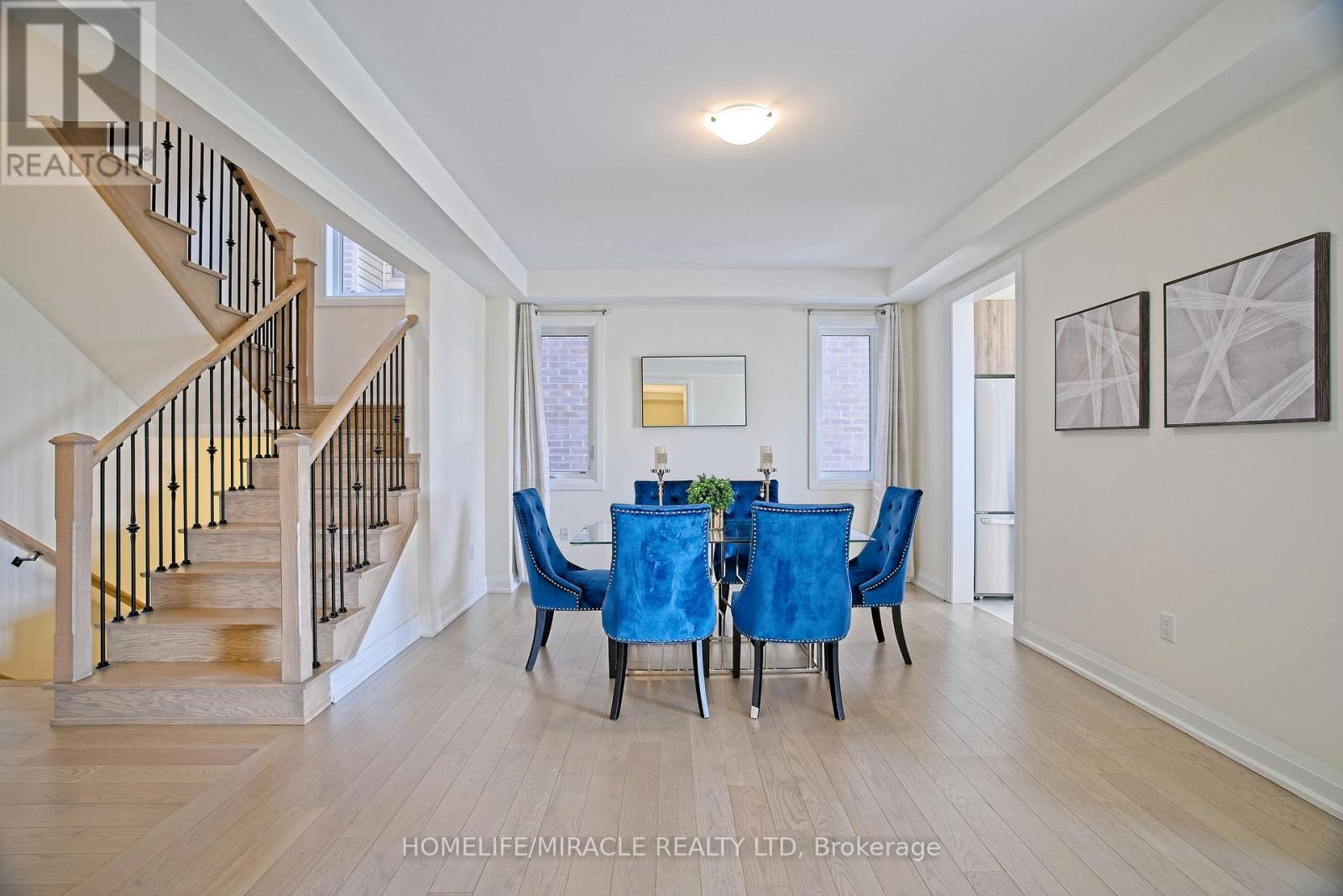 4 Bavenden Crescent, Brampton (Credit Valley), Ontario  L6X 0K7 - Photo 13 - W12213274