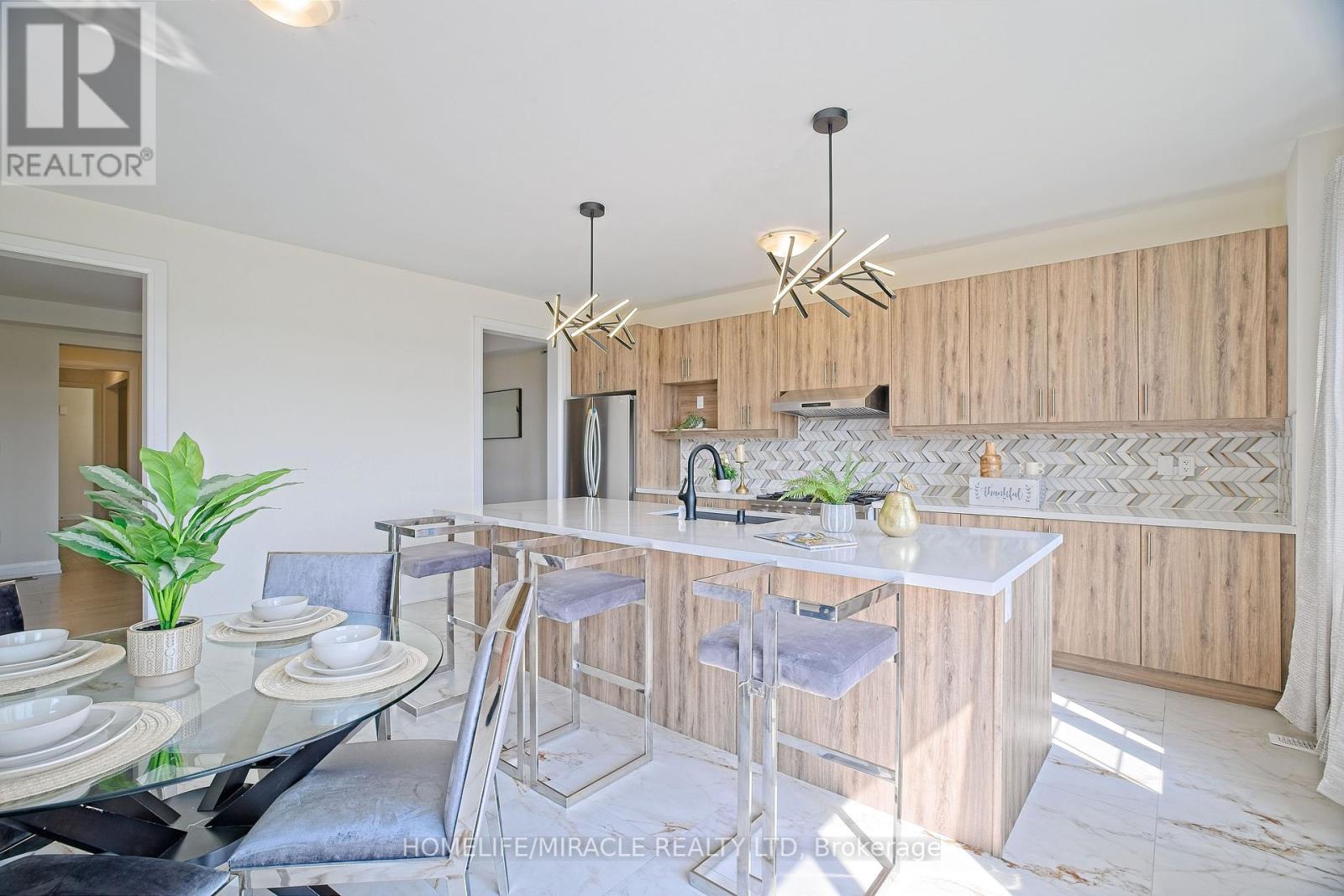 4 Bavenden Crescent, Brampton (Credit Valley), Ontario  L6X 0K7 - Photo 20 - W12213274