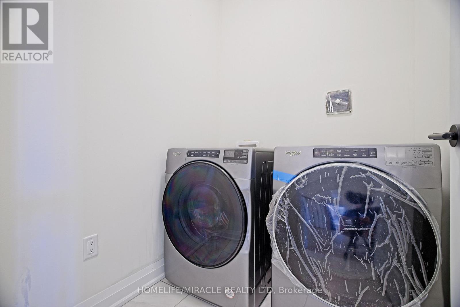 4 Bavenden Crescent, Brampton (Credit Valley), Ontario  L6X 0K7 - Photo 40 - W12213274