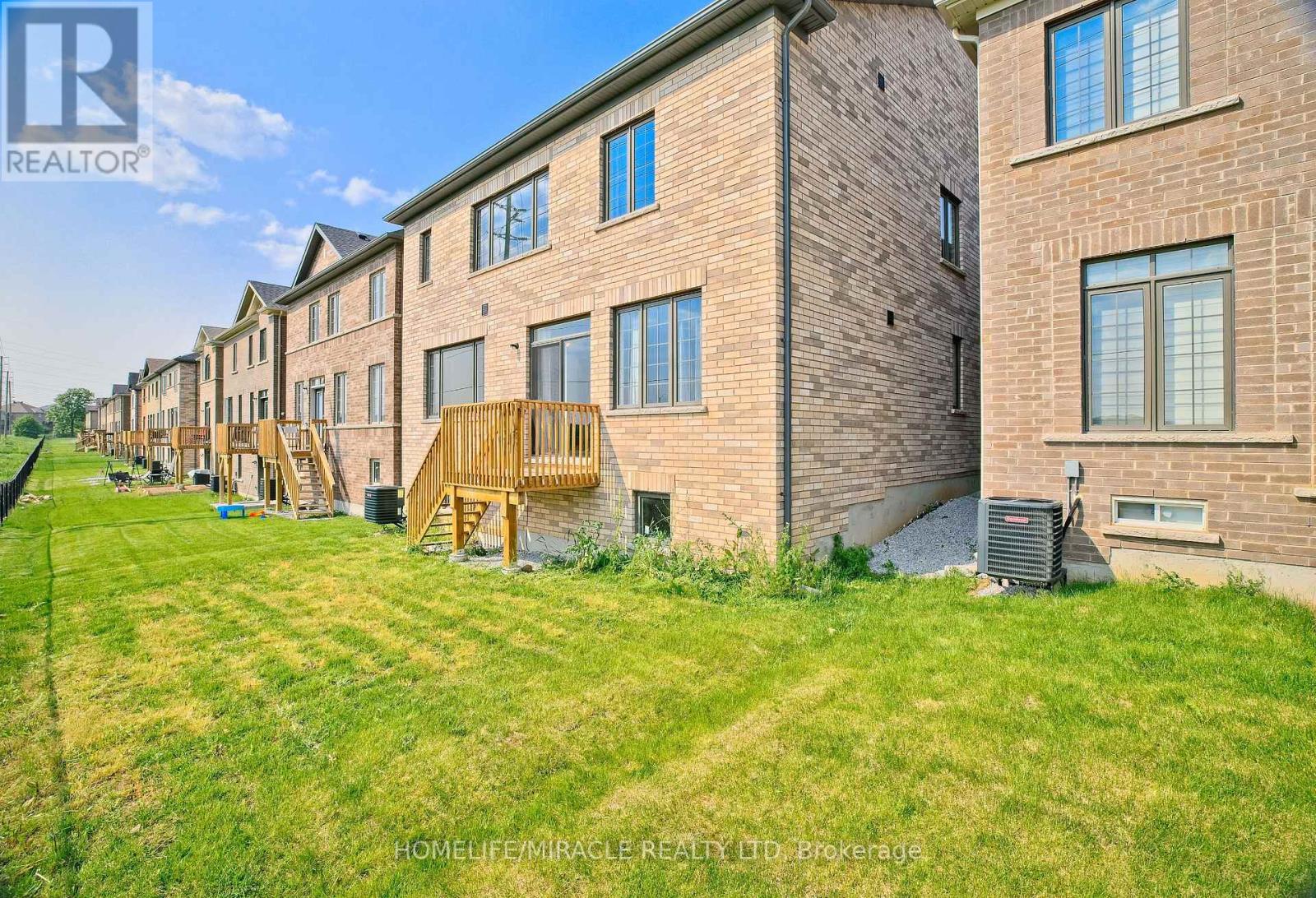 4 Bavenden Crescent, Brampton (Credit Valley), Ontario  L6X 0K7 - Photo 6 - W12213274