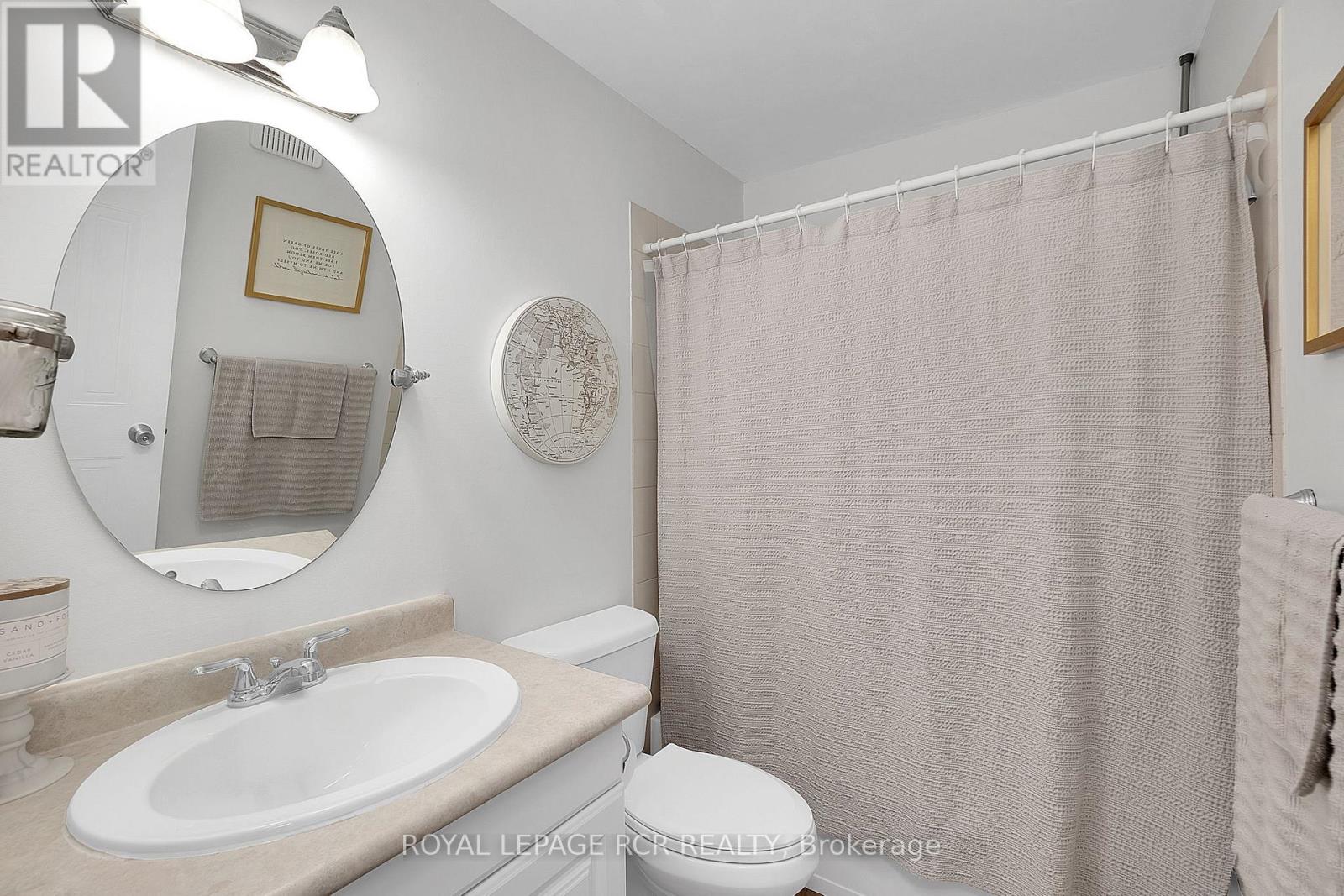 3a Robert Lane, Halton Hills, Ontario  L7G 5L9 - Photo 26 - W12213275