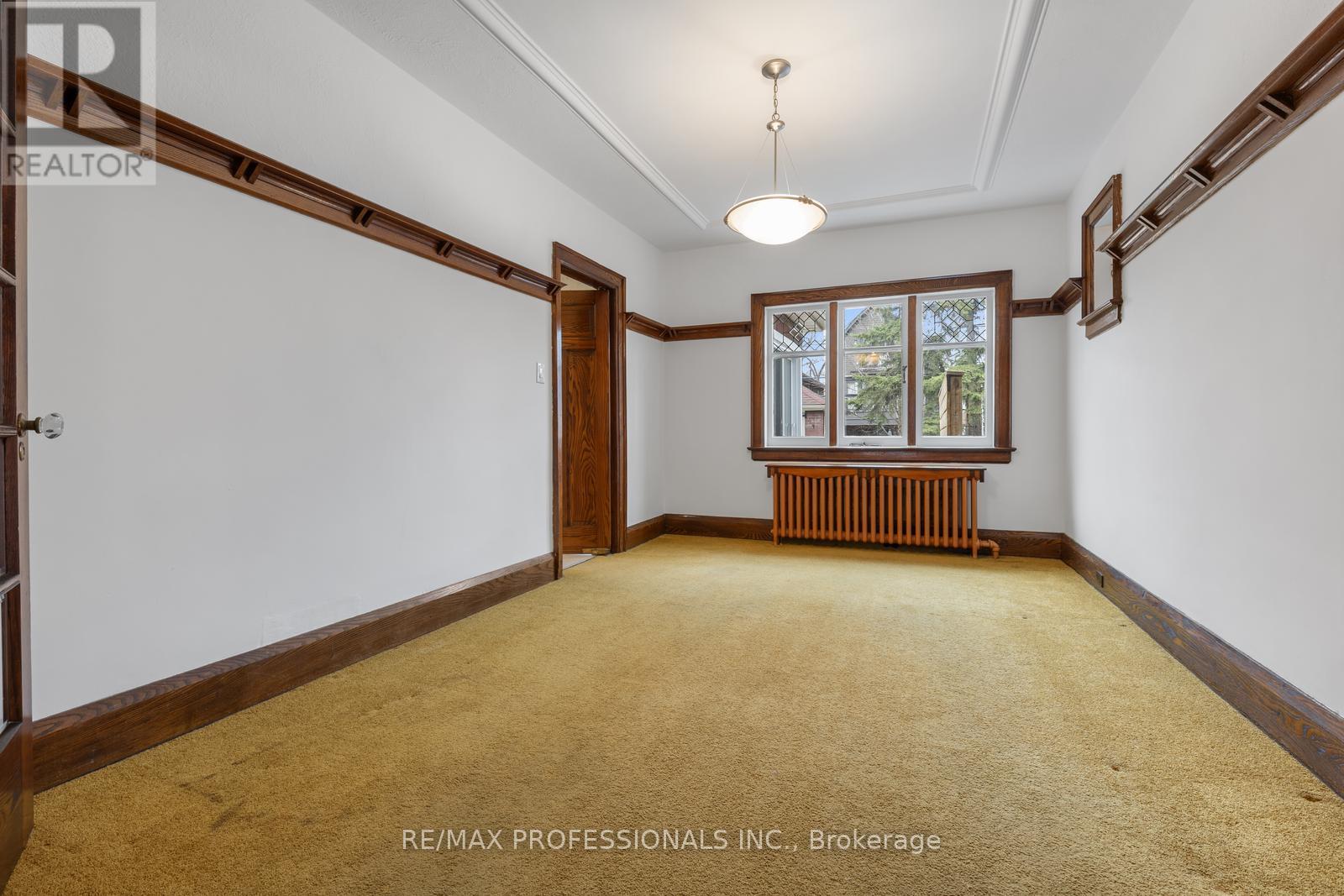 377 Armadale Avenue, Toronto (Runnymede-Bloor West Village), Ontario  M6S 3X7 - Photo 11 - W12213281