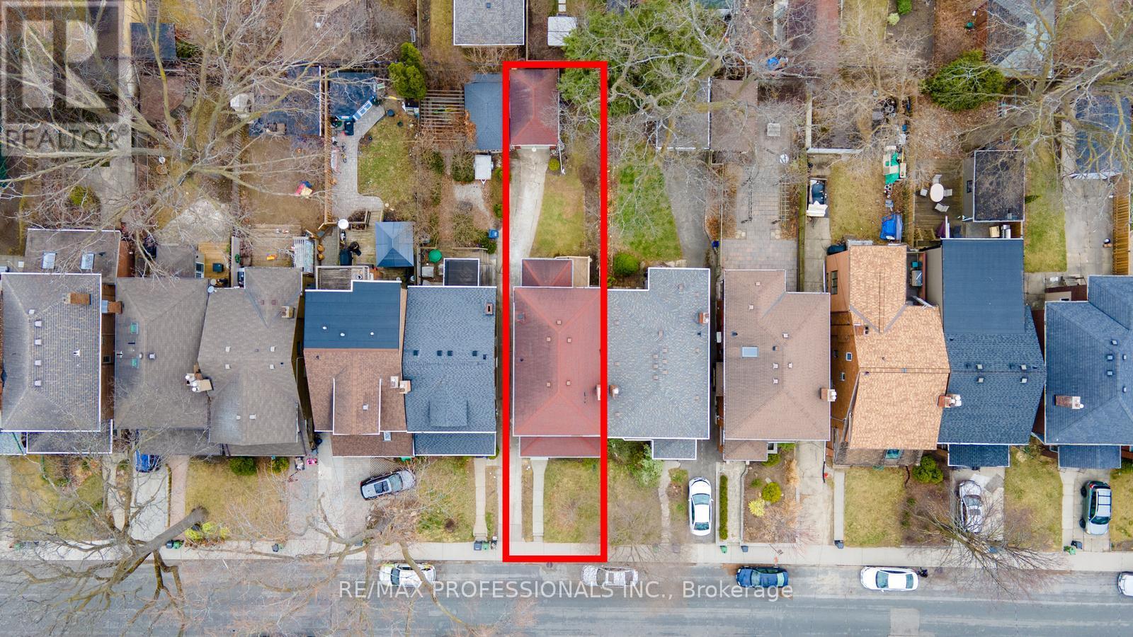 377 Armadale Avenue, Toronto (Runnymede-Bloor West Village), Ontario  M6S 3X7 - Photo 35 - W12213281
