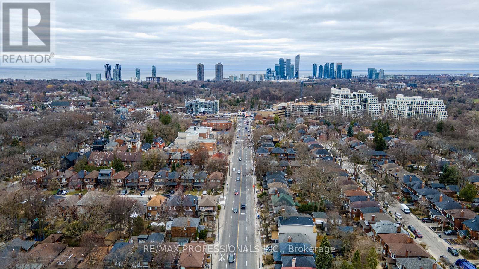 377 Armadale Avenue, Toronto (Runnymede-Bloor West Village), Ontario  M6S 3X7 - Photo 39 - W12213281