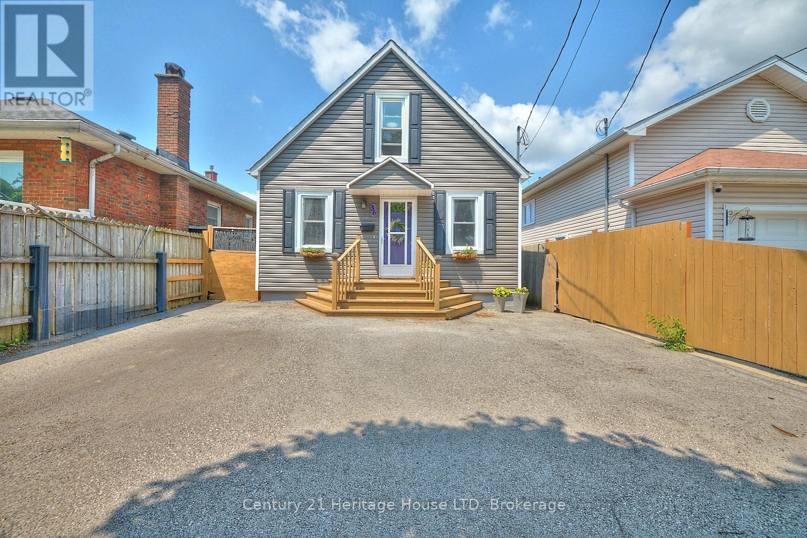 36 AFTON AVENUE, Welland, Ontario