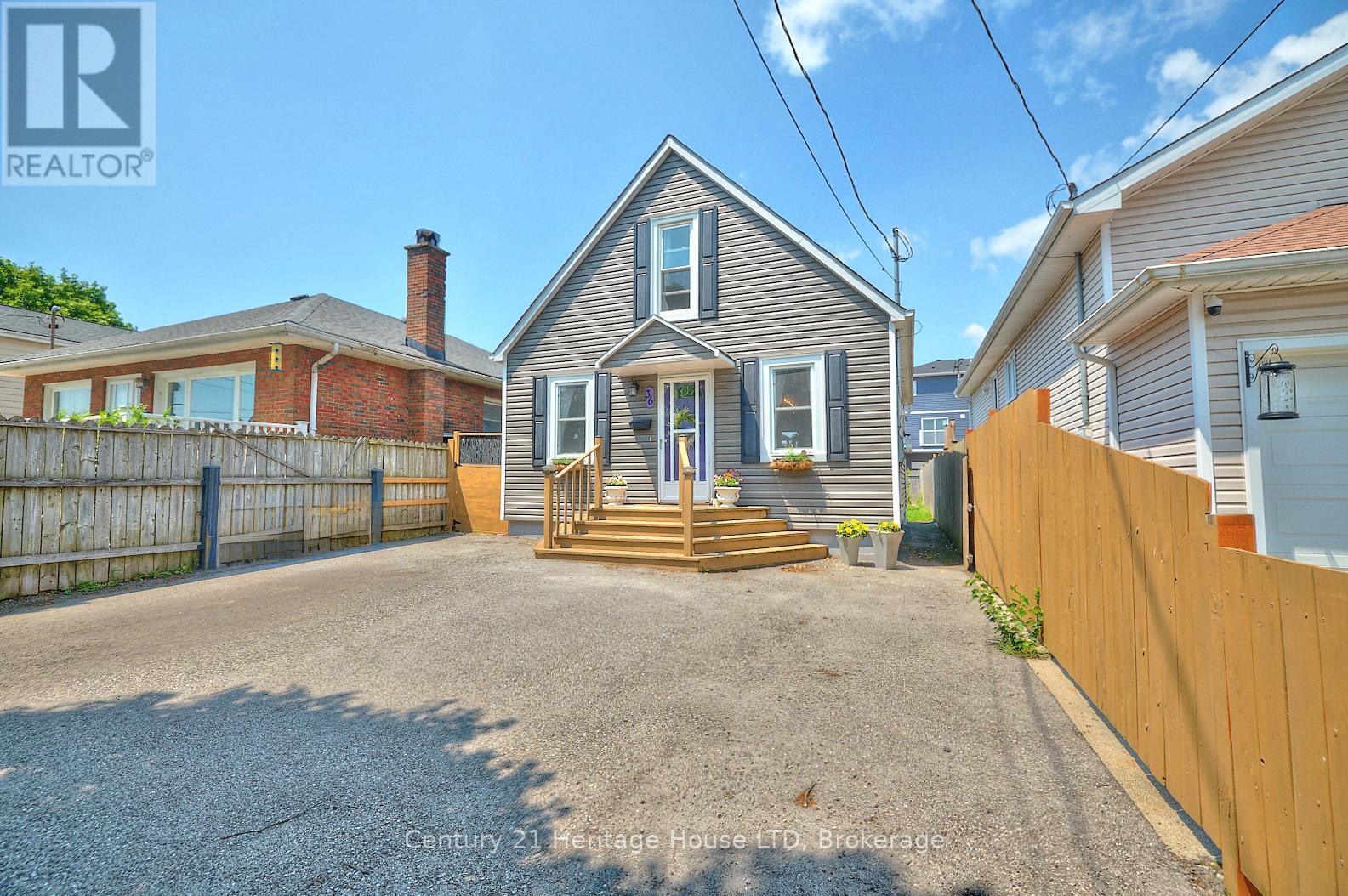 36 Afton Avenue, Welland (Lincoln/crowland), Ontario  L3B 1V5 - Photo 4 - X12213299