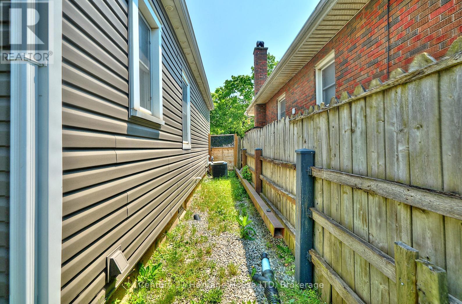 36 Afton Avenue, Welland (Lincoln/crowland), Ontario  L3B 1V5 - Photo 46 - X12213299