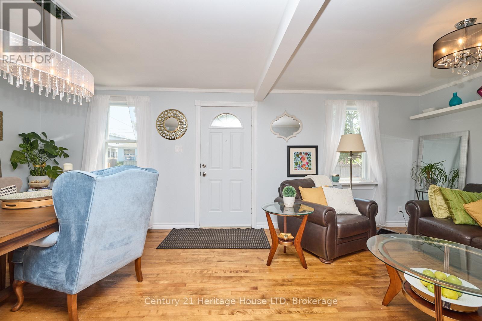 36 Afton Avenue, Welland (Lincoln/crowland), Ontario  L3B 1V5 - Photo 7 - X12213299