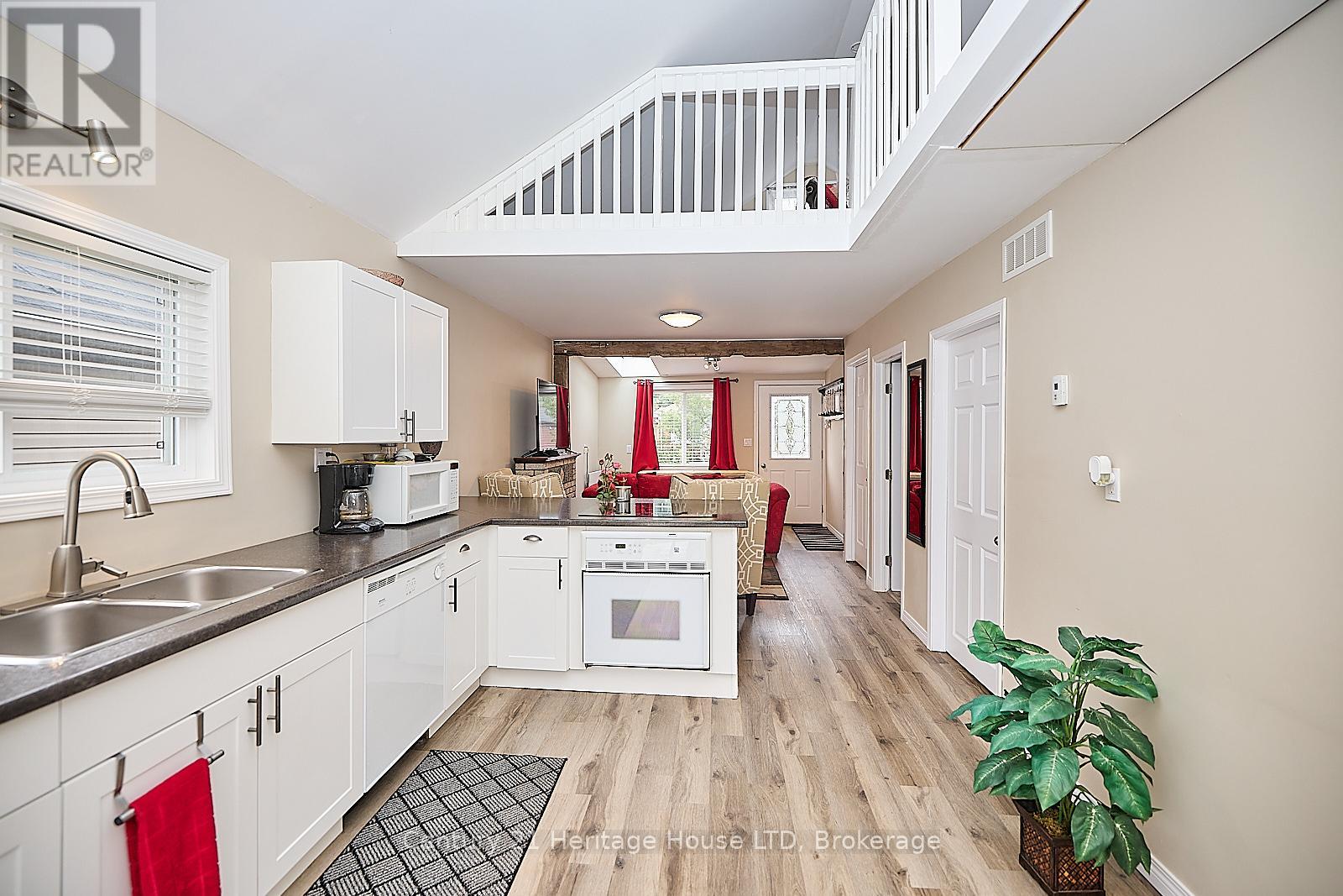 30 Mcalpine Avenue S, Welland, Ontario  L3B 1T6 - Photo 19 - X12213358