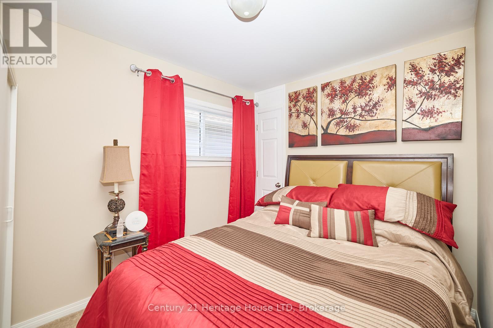 30 Mcalpine Avenue S, Welland, Ontario  L3B 1T6 - Photo 22 - X12213358