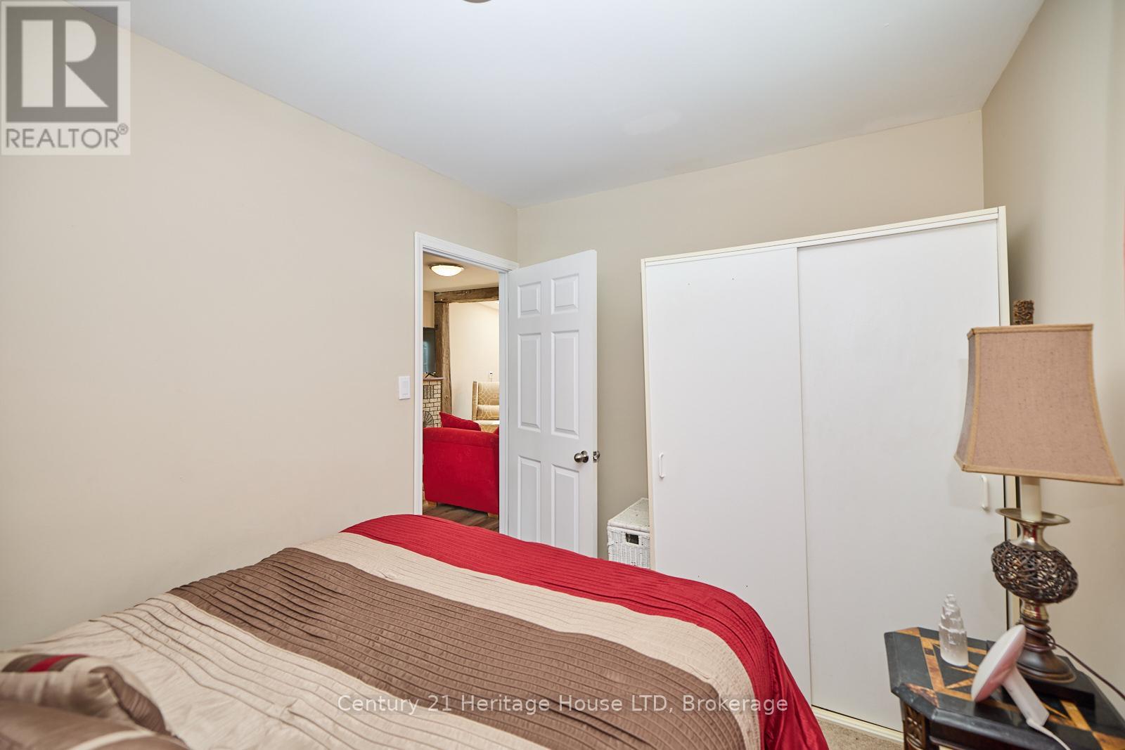 30 Mcalpine Avenue S, Welland, Ontario  L3B 1T6 - Photo 24 - X12213358