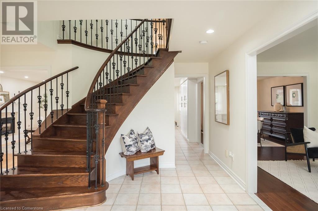 1220 Grandview Drive, Oakville, Ontario  L6H 4Z1 - Photo 5 - 40739010