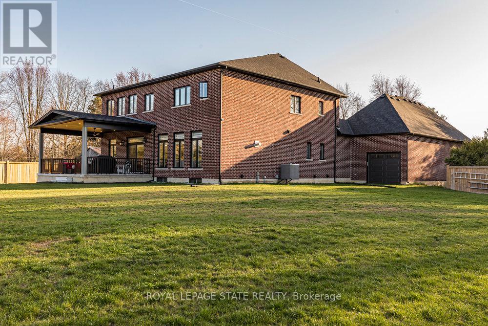 187 Sunnyridge Road, Hamilton, Ontario  L0R 1R0 - Photo 17 - X12213061