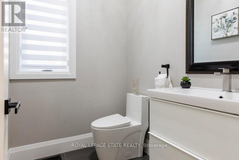 187 Sunnyridge Road, Hamilton, Ontario  L0R 1R0 - Photo 20 - X12213061
