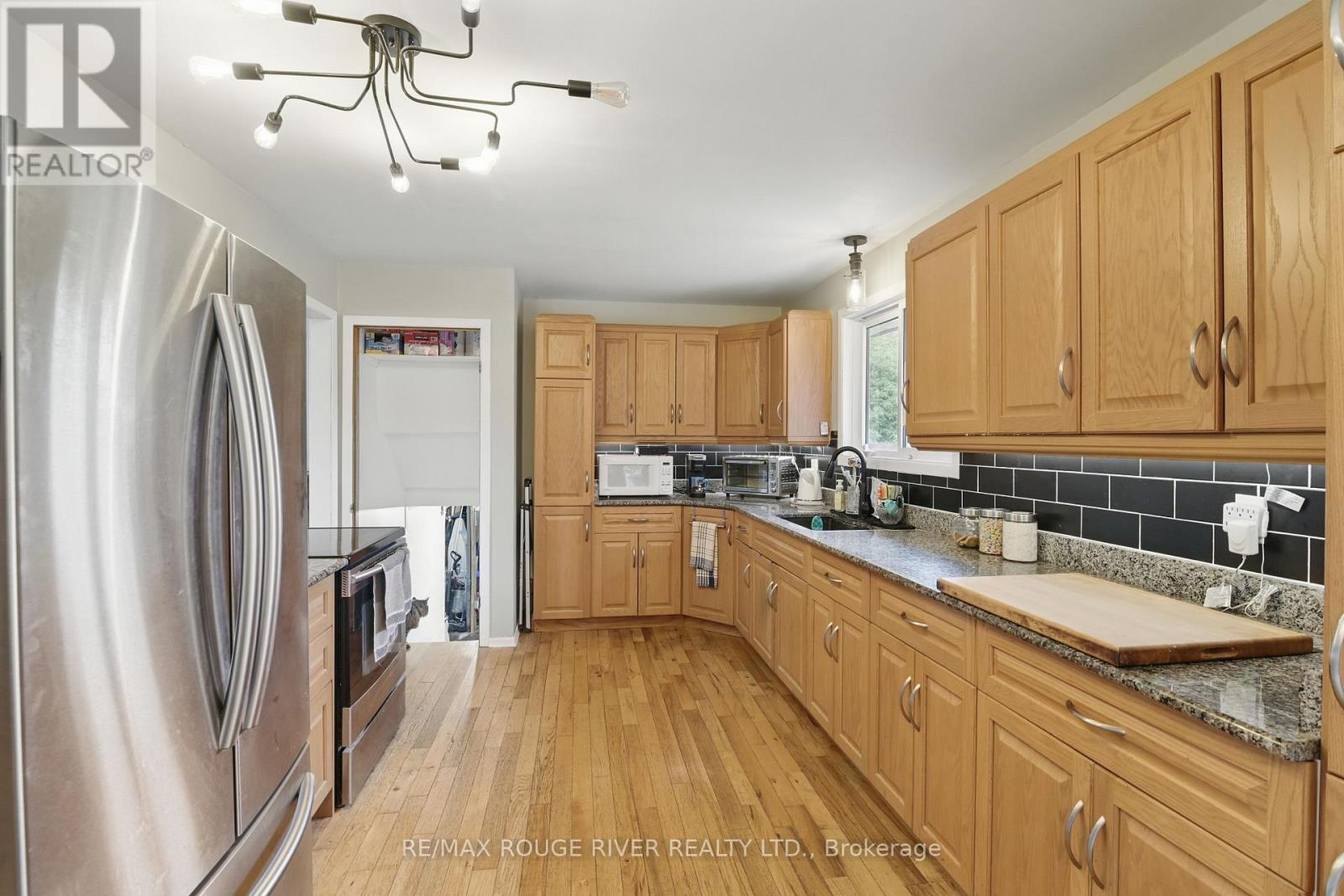 19 Edwards Drive, Otonabee-South Monaghan, Ontario  K0L 2G0 - Photo 15 - X12213064