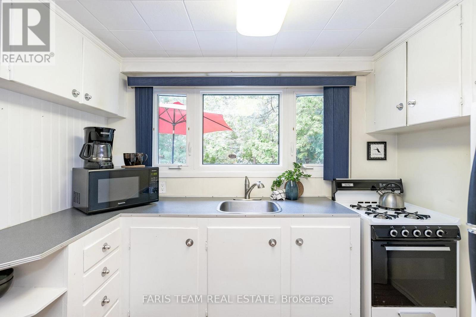21 Stanley Road, Kawartha Lakes (Carden), Ontario  K0M 2T0 - Photo 5 - X12213072