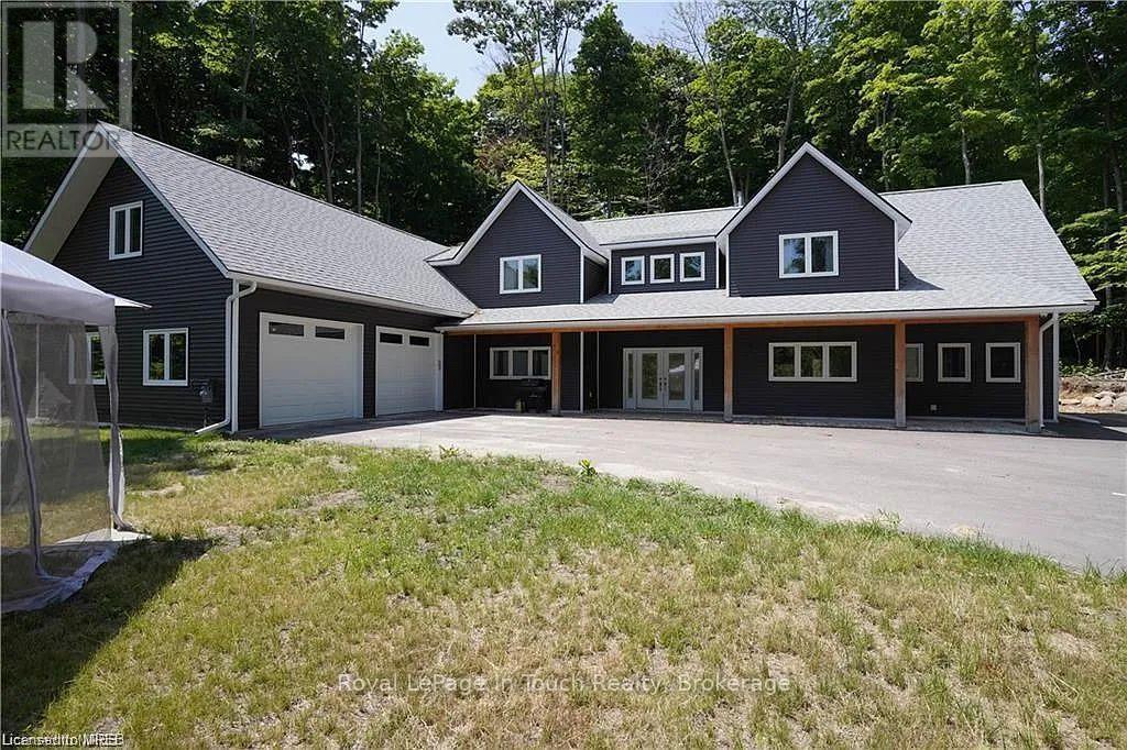 30 BLUE JAY COURT, Tiny, Ontario
