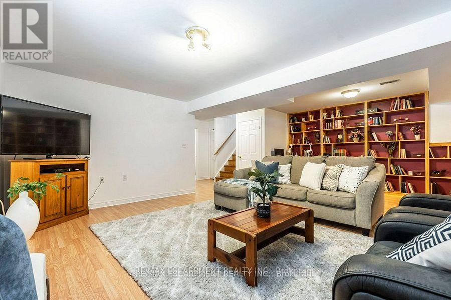 62 Spadara Drive, Hamilton, Ontario  L9B 2K3 - Photo 36 - X12213105