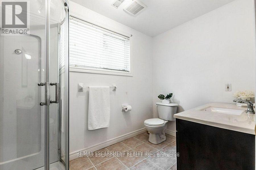 62 Spadara Drive, Hamilton, Ontario  L9B 2K3 - Photo 39 - X12213105