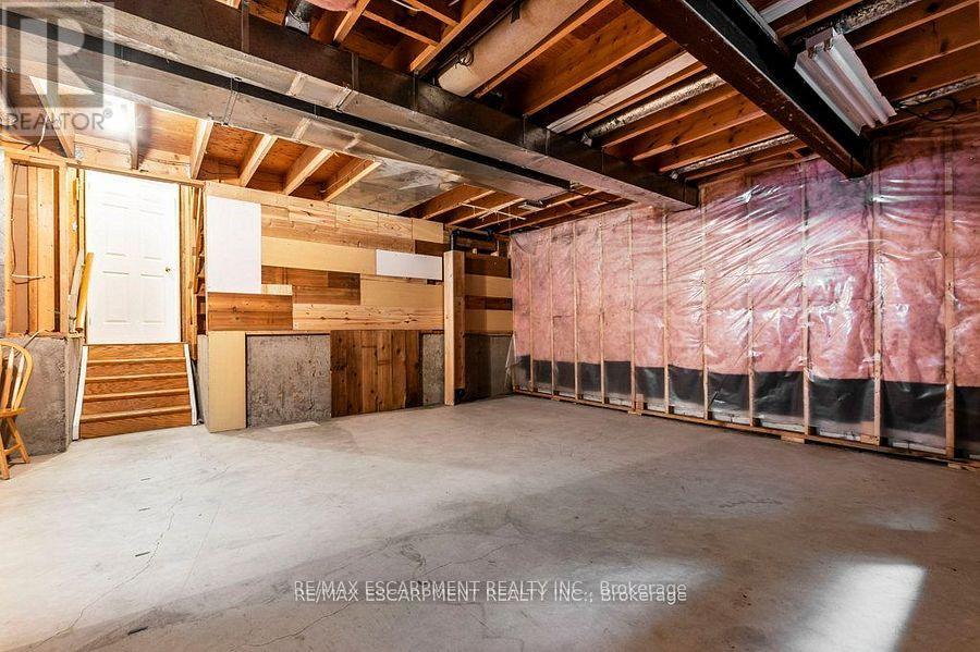 62 Spadara Drive, Hamilton, Ontario  L9B 2K3 - Photo 41 - X12213105