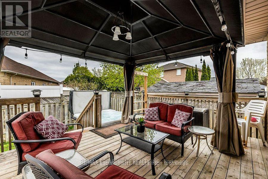 62 Spadara Drive, Hamilton, Ontario  L9B 2K3 - Photo 44 - X12213105