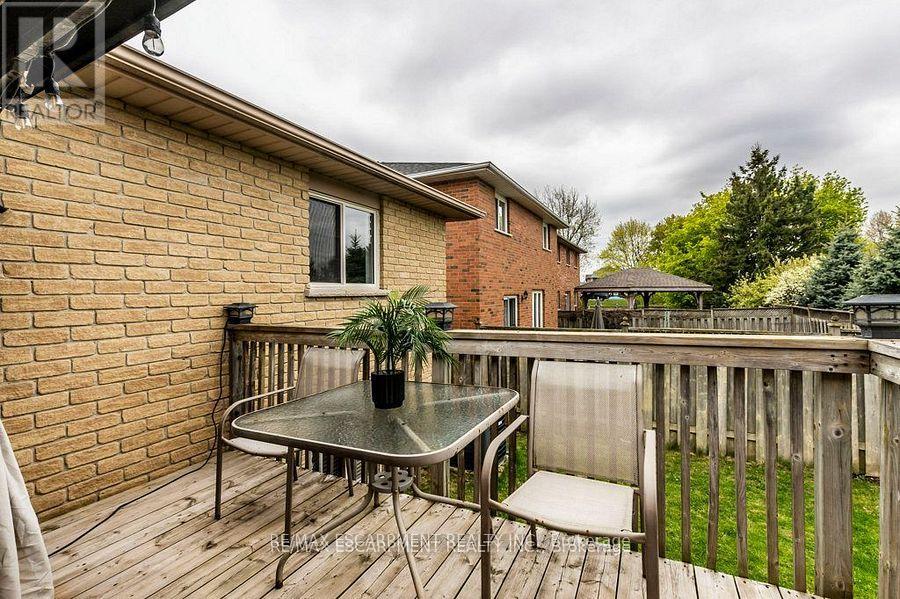 62 Spadara Drive, Hamilton, Ontario  L9B 2K3 - Photo 45 - X12213105