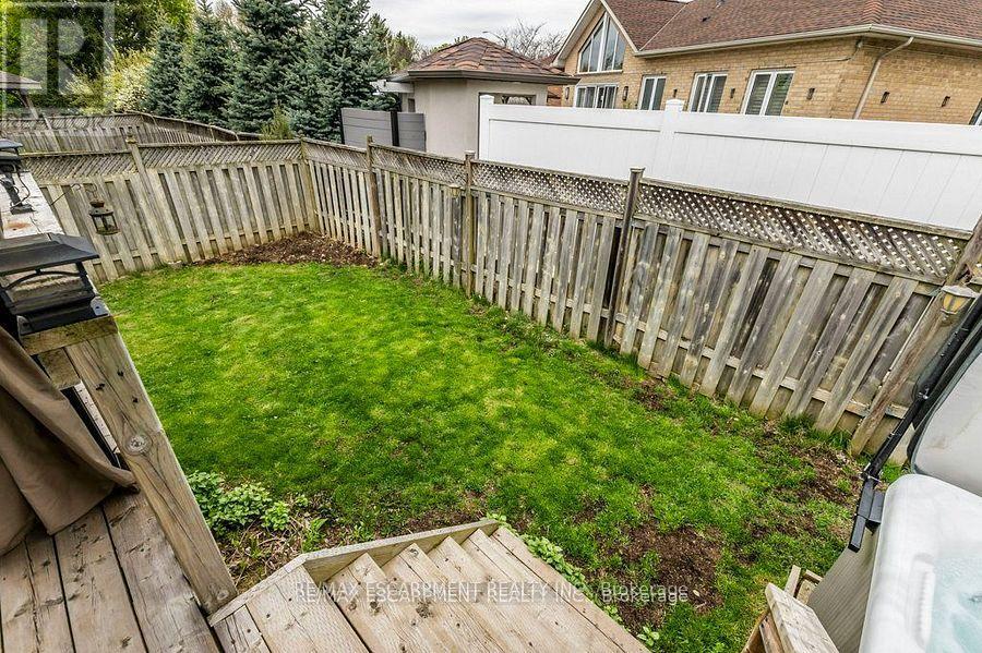 62 Spadara Drive, Hamilton, Ontario  L9B 2K3 - Photo 48 - X12213105