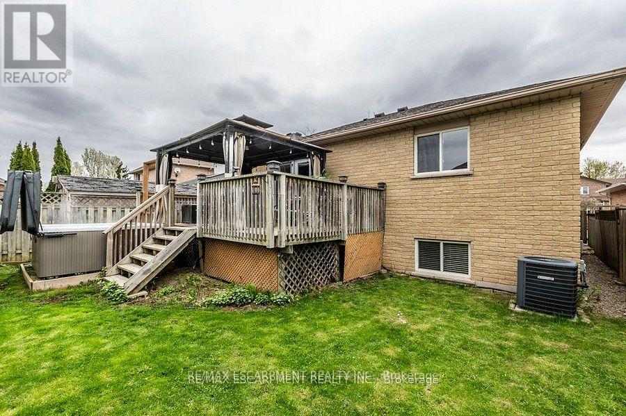 62 Spadara Drive, Hamilton, Ontario  L9B 2K3 - Photo 49 - X12213105