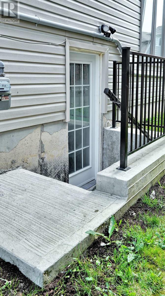 7701 Black Maple Drive, Niagara Falls, Ontario  L2H 0N7 - Photo 43 - X12213116