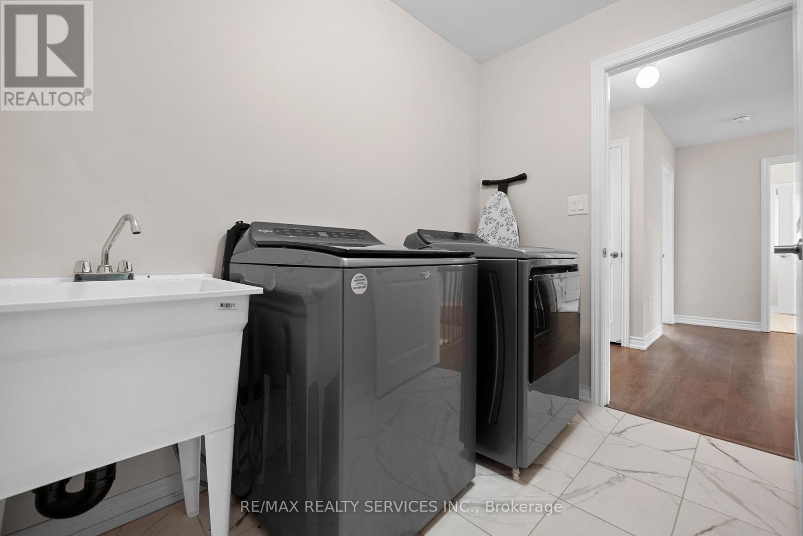 178 Tumblewood Place, Welland, Ontario  L3B 0J3 - Photo 13 - X12213132