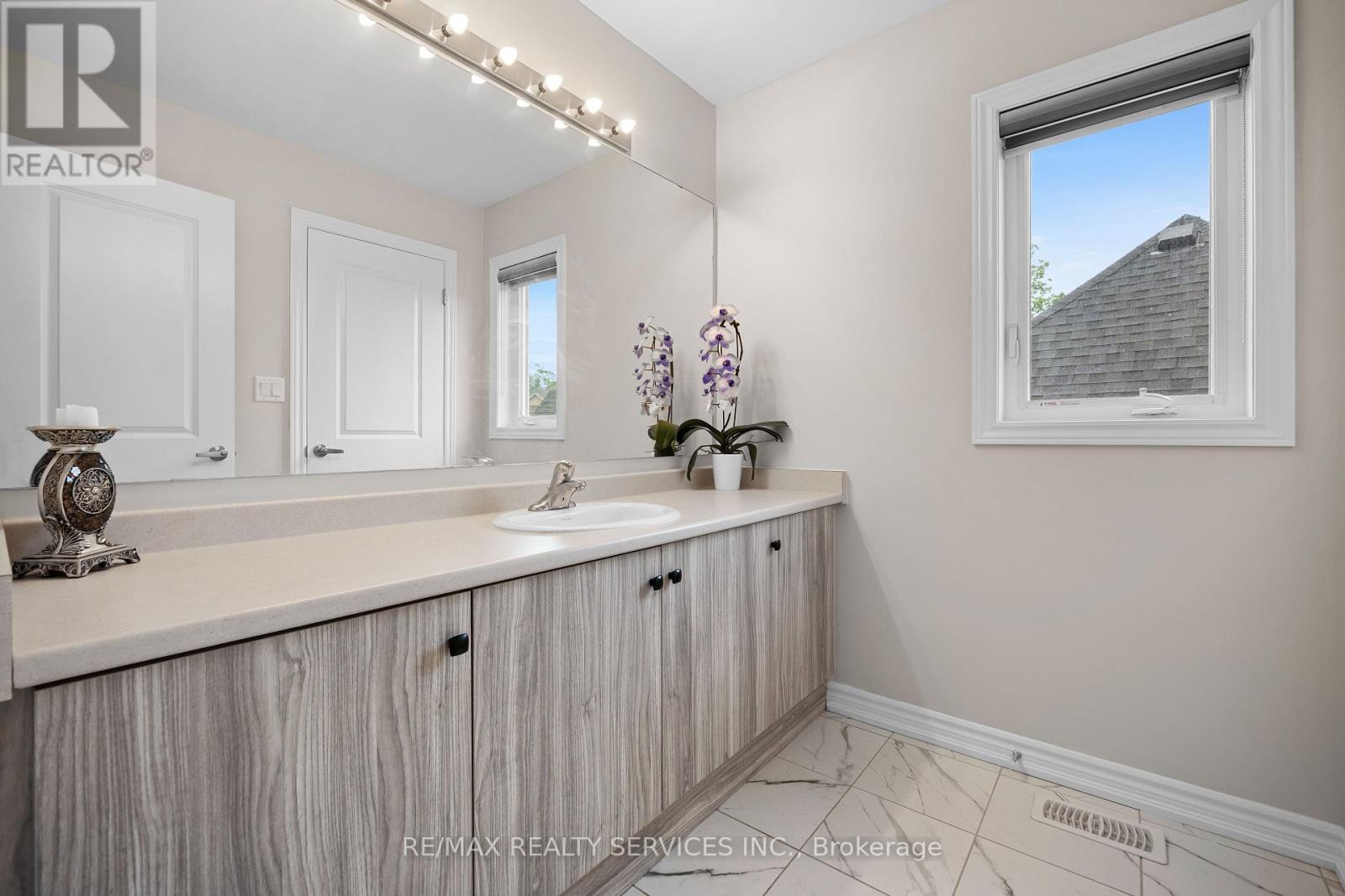 178 Tumblewood Place, Welland, Ontario  L3B 0J3 - Photo 19 - X12213132