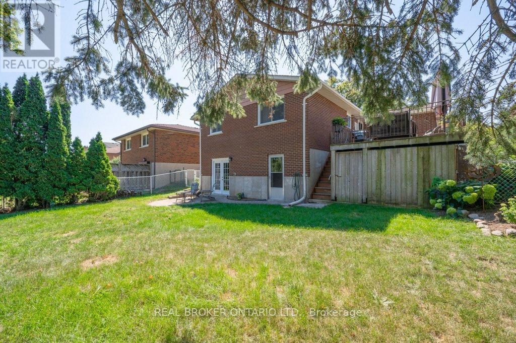 Lower - 60 Sandsprings Crescent, Kitchener, Ontario  N2E 2A6 - Photo 12 - X12213144