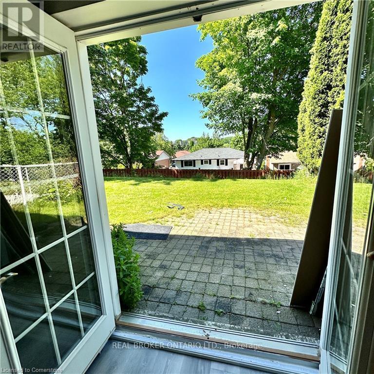 Lower - 60 Sandsprings Crescent, Kitchener, Ontario  N2E 2A6 - Photo 3 - X12213144