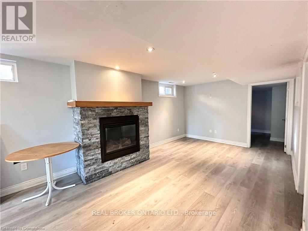 Lower - 60 Sandsprings Crescent, Kitchener, Ontario  N2E 2A6 - Photo 5 - X12213144