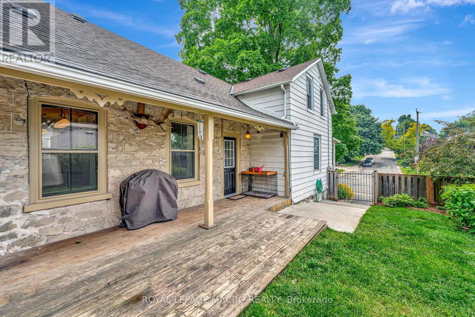 1725 Franklin Boulevard, Cambridge, Ontario  N3C 1N7 - Photo 19 - X12213230