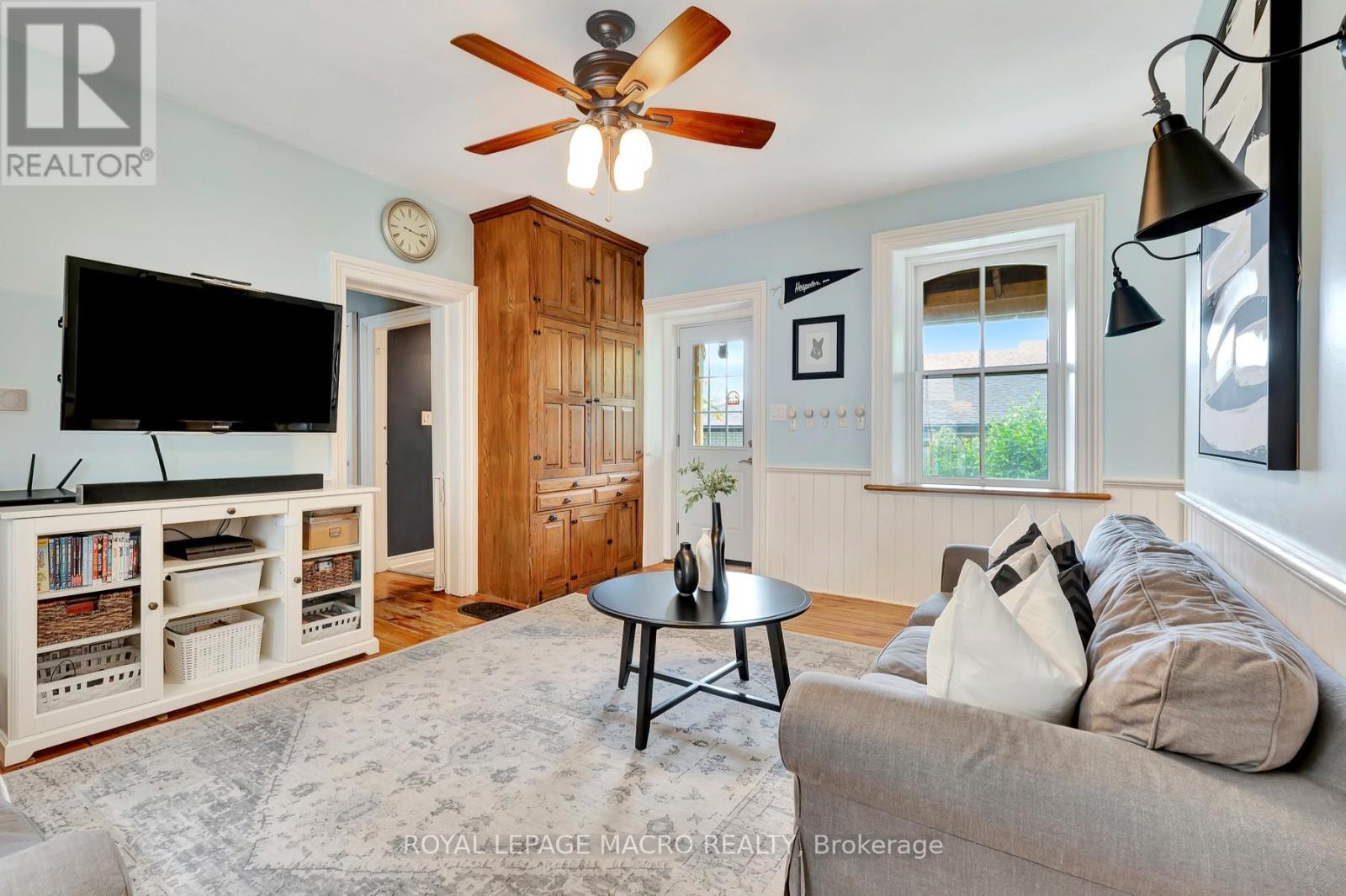 1725 Franklin Boulevard, Cambridge, Ontario  N3C 1N7 - Photo 9 - X12213230