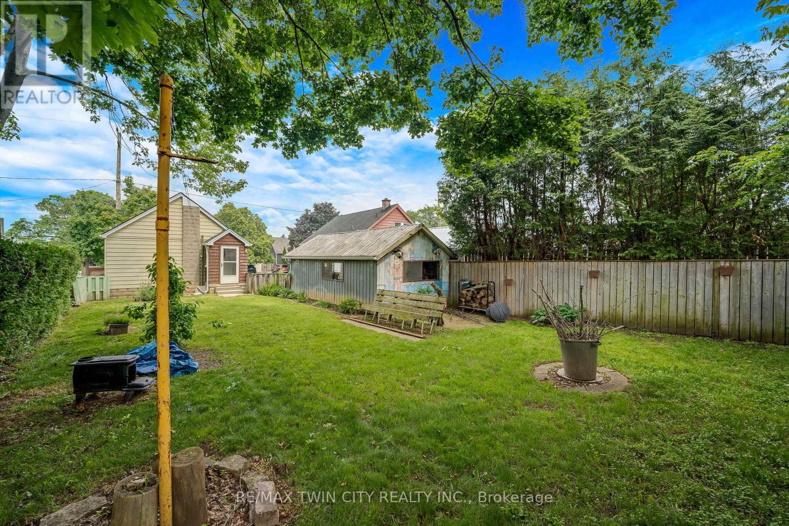 122 Tait Street, Cambridge, Ontario  N1S 3E5 - Photo 14 - X12213237