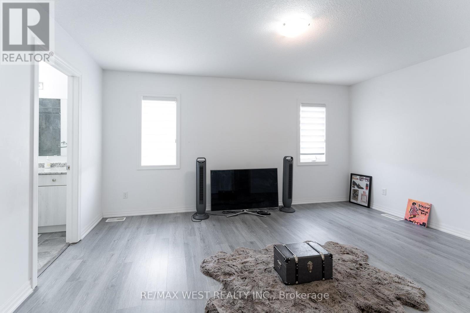 301 Freure Drive, Cambridge, Ontario  N1S 0B5 - Photo 22 - X12213239