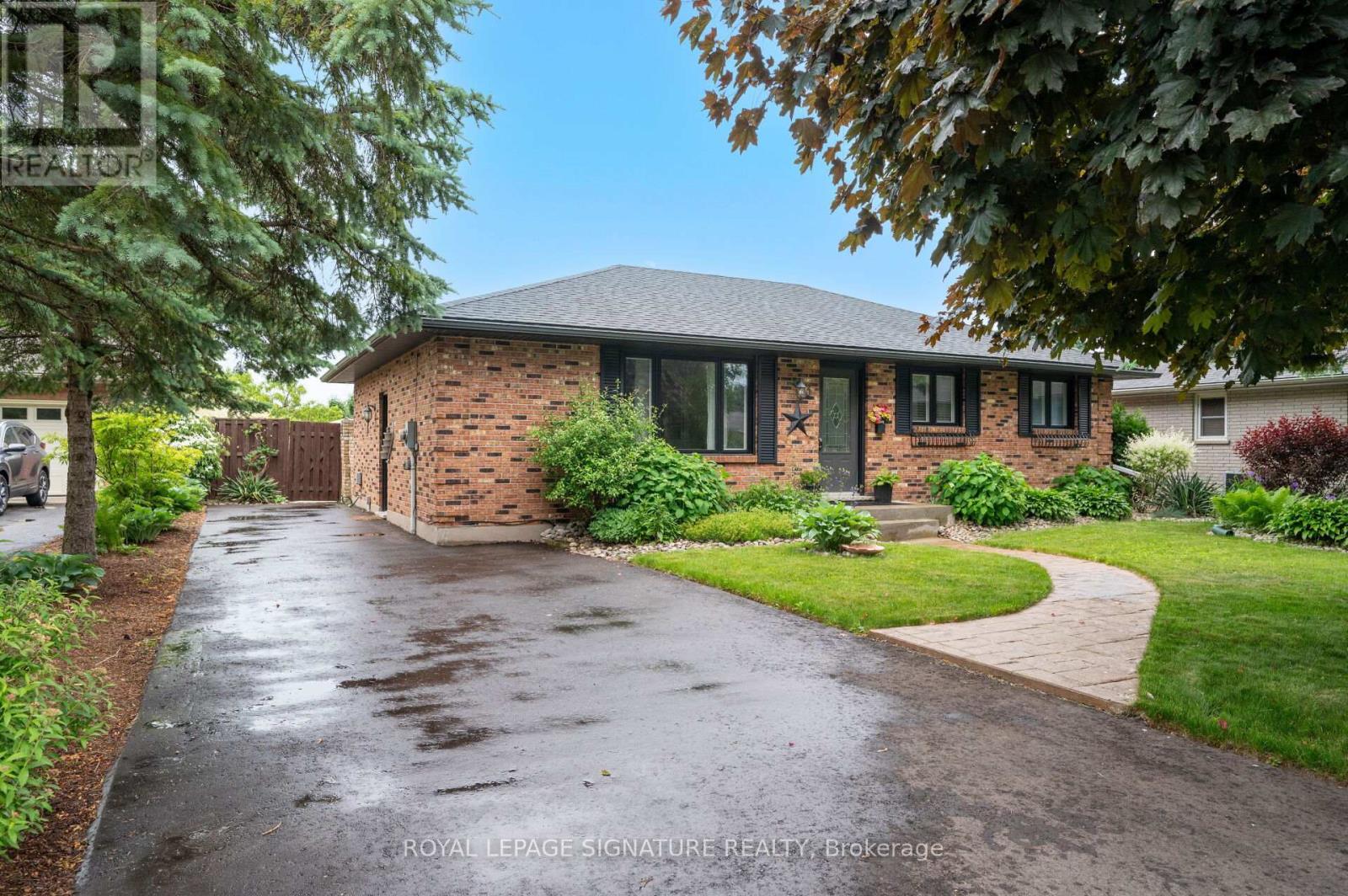 3 KAMPS CRESCENT, Tillsonburg, Ontario