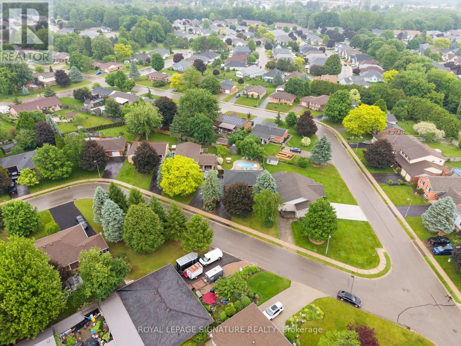 3 Kamps Crescent, Tillsonburg, Ontario  N4G 5H8 - Photo 41 - X12213271