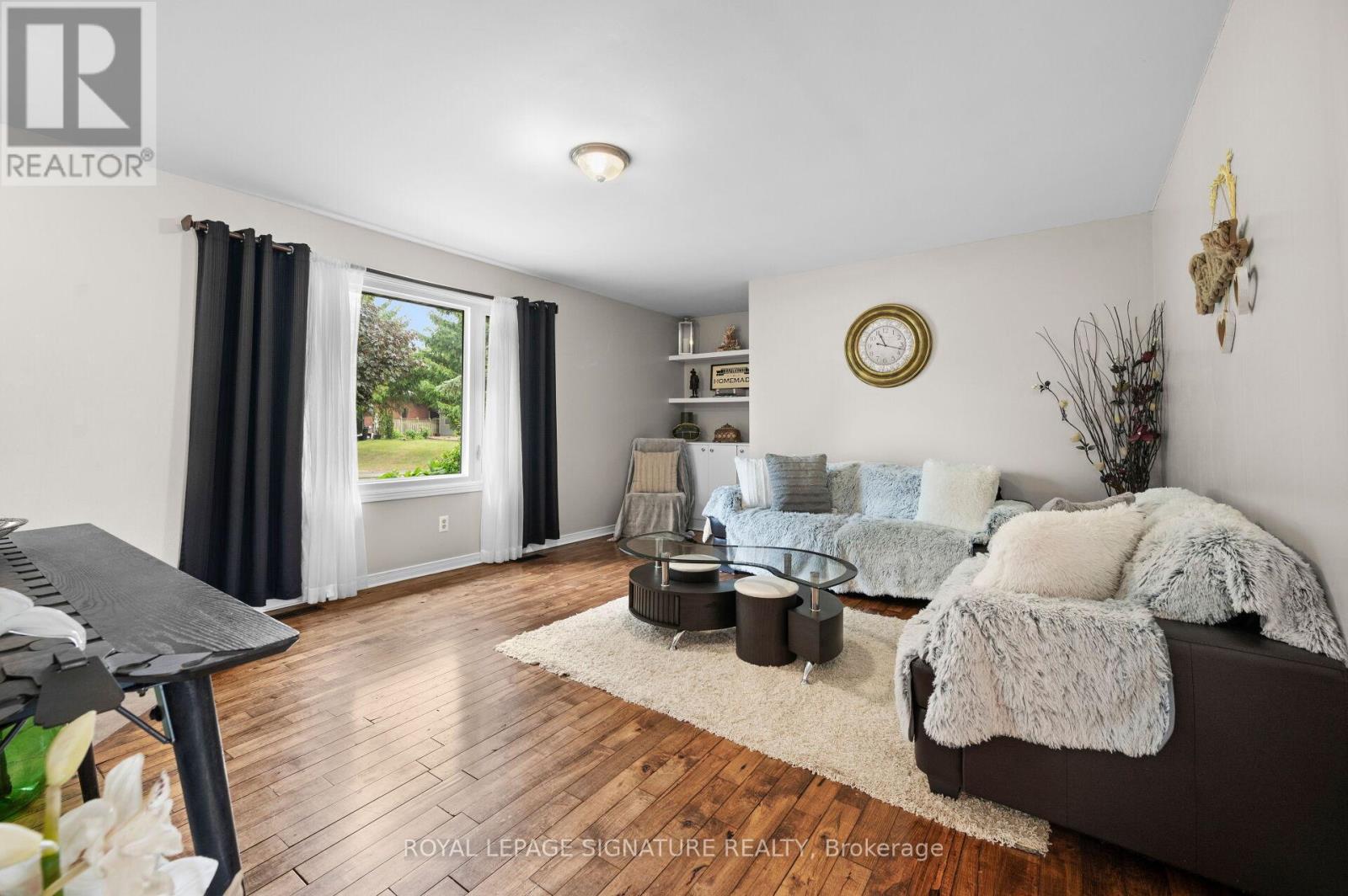 3 Kamps Crescent, Tillsonburg, Ontario  N4G 5H8 - Photo 5 - X12213271