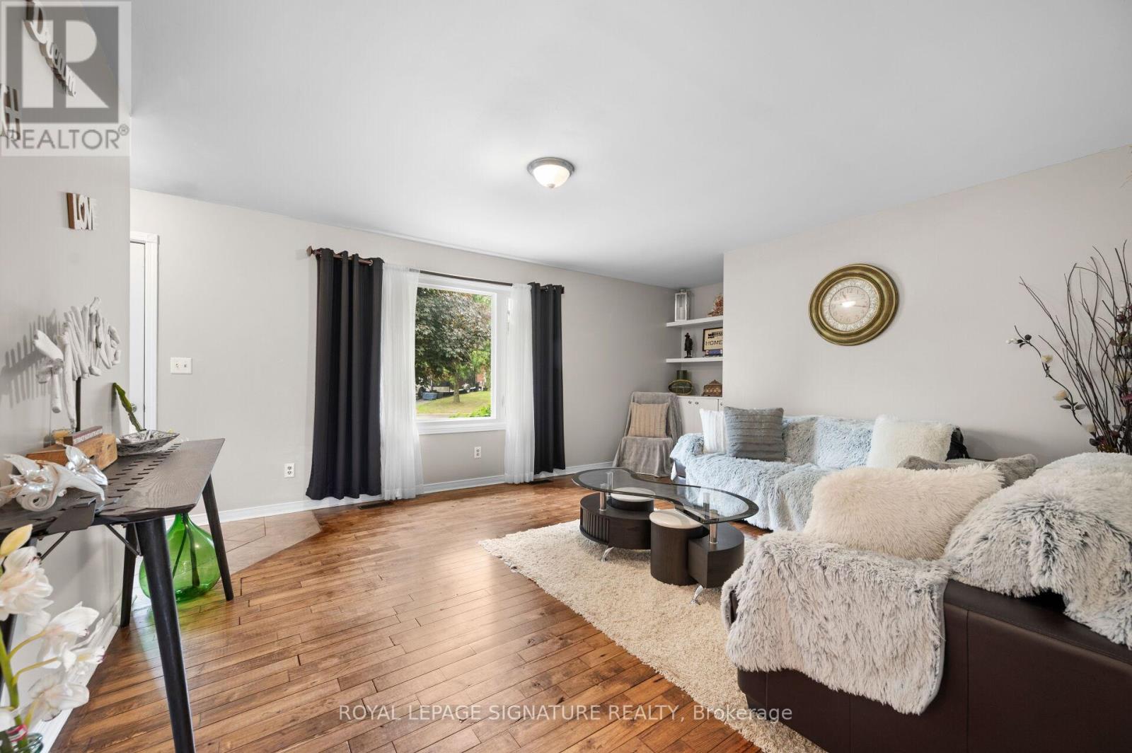 3 Kamps Crescent, Tillsonburg, Ontario  N4G 5H8 - Photo 6 - X12213271