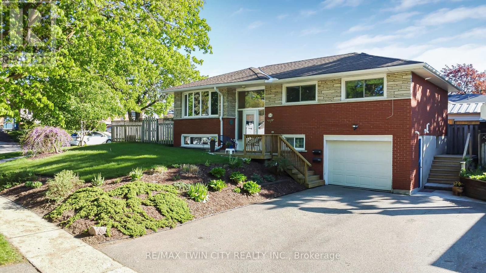 36 NICKLIN CRESCENT, Guelph, Ontario