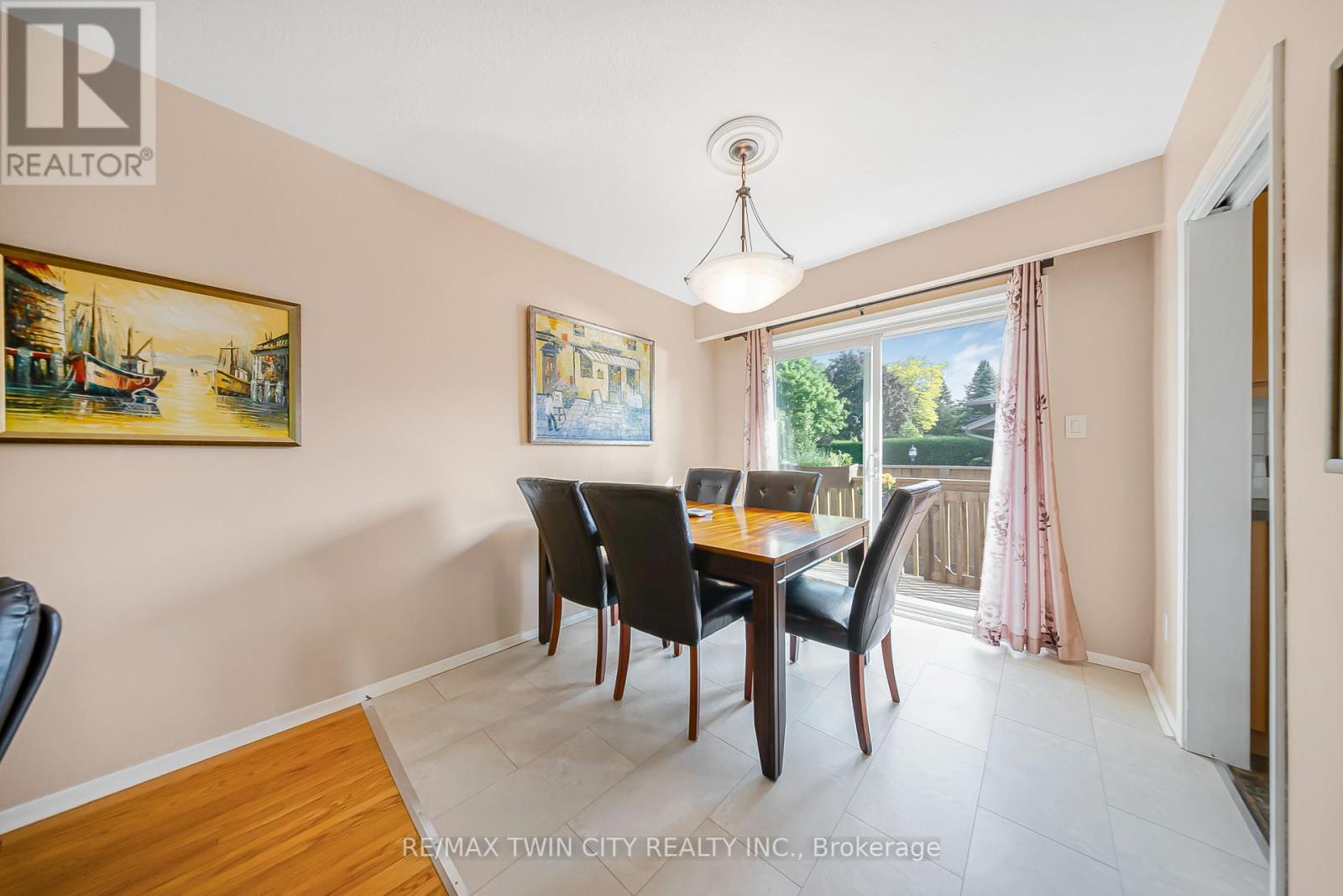 36 Nicklin Crescent, Guelph, Ontario  N1H 5E9 - Photo 11 - X12213289