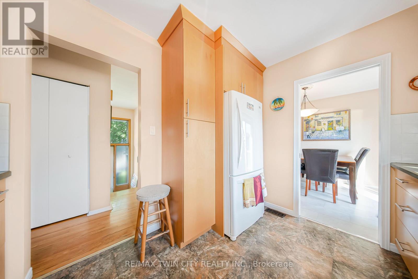 36 Nicklin Crescent, Guelph, Ontario  N1H 5E9 - Photo 17 - X12213289