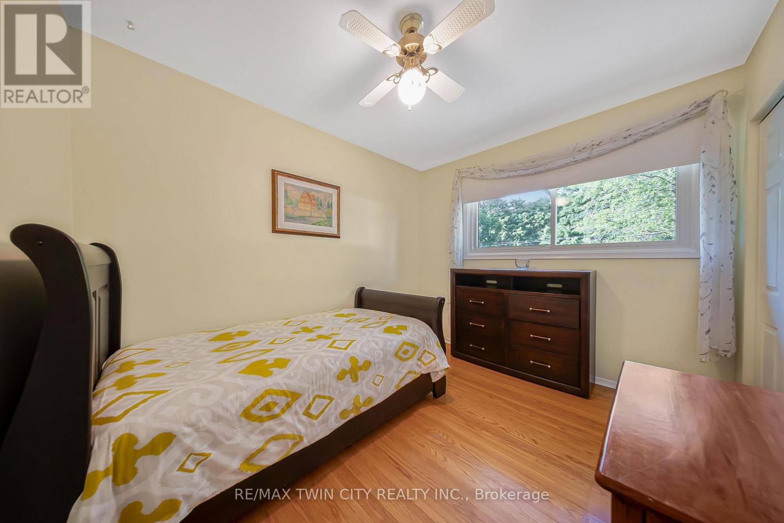 36 Nicklin Crescent, Guelph, Ontario  N1H 5E9 - Photo 22 - X12213289