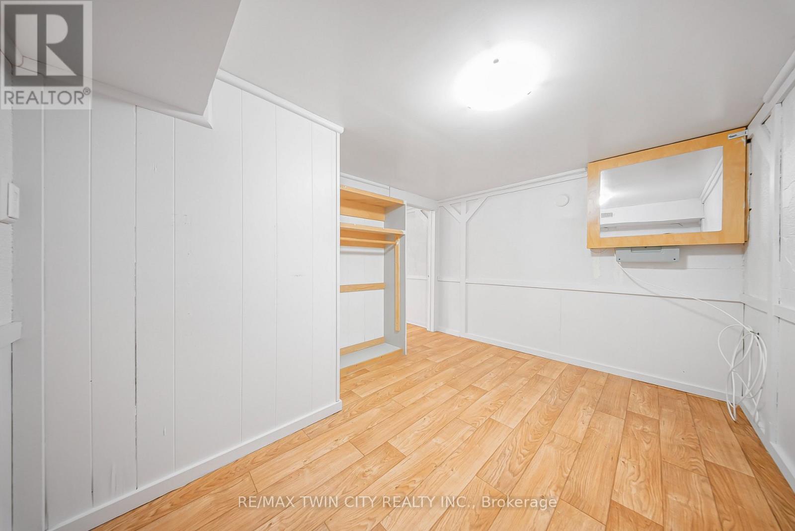 36 Nicklin Crescent, Guelph, Ontario  N1H 5E9 - Photo 34 - X12213289