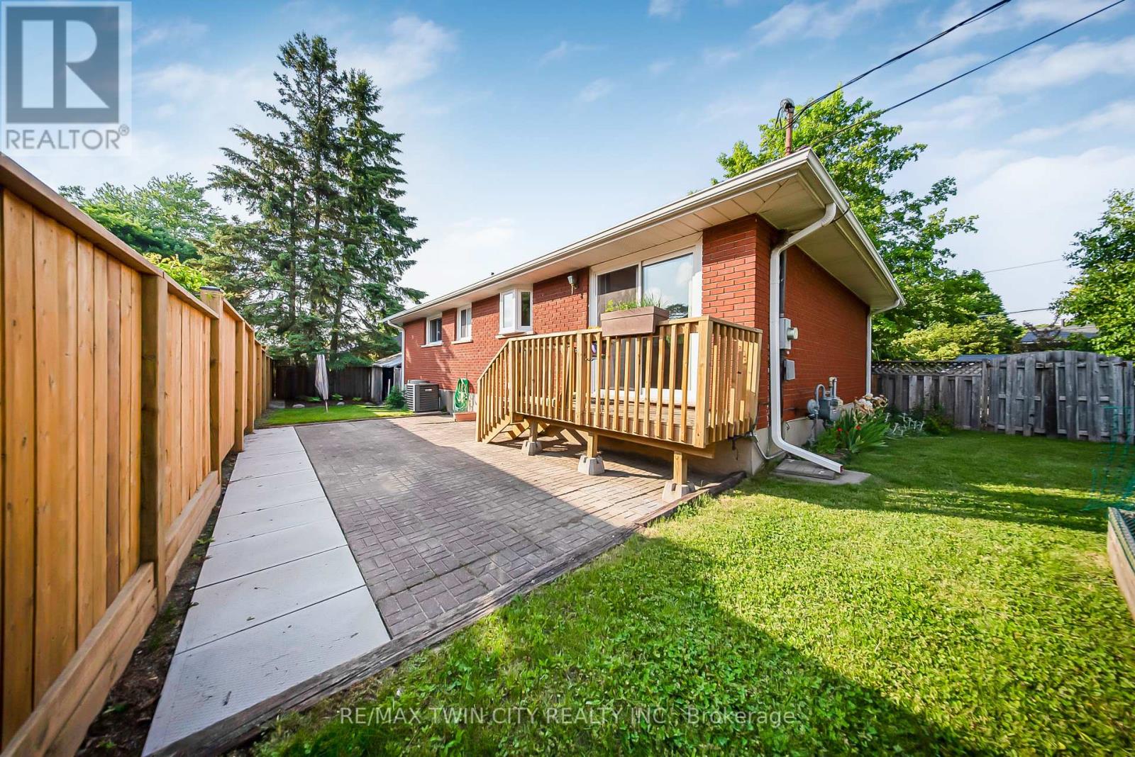 36 Nicklin Crescent, Guelph, Ontario  N1H 5E9 - Photo 36 - X12213289